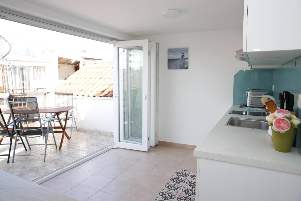 Holiday Home Yan With Bay View Vodice Esterno foto
