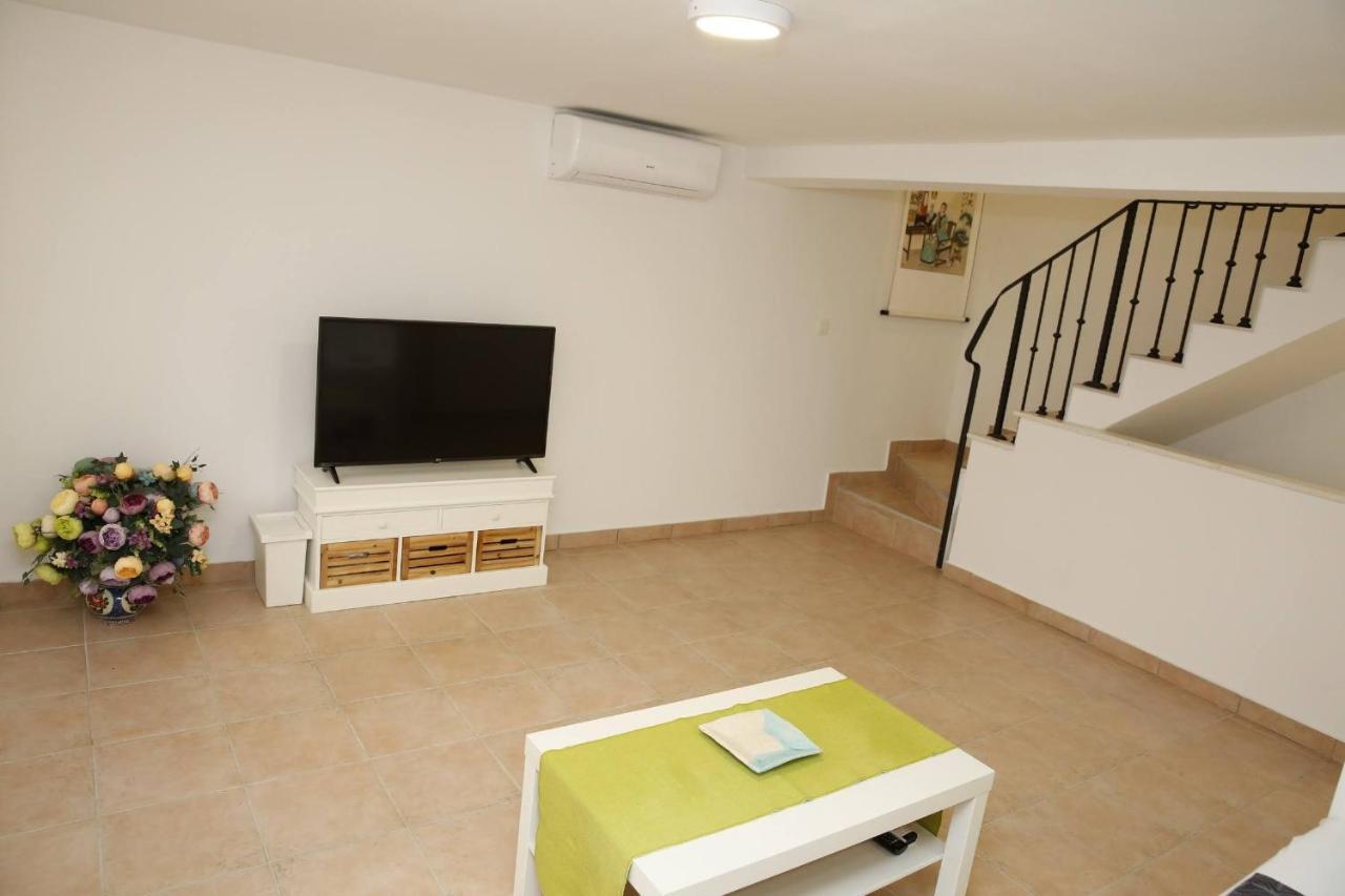 Holiday Home Yan With Bay View Vodice Esterno foto